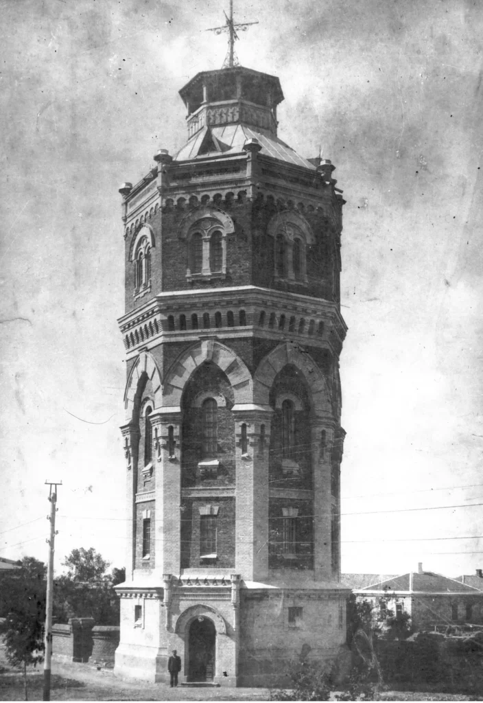 Водонапорная башня в Маариуполе, 1910 год

